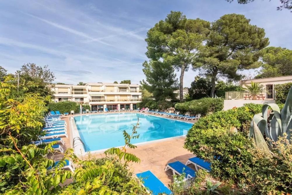 Residence Pierre Et Vacances De La Corniche D'Or Saint-Raphaël 外观 照片